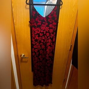 Sexy Sleeveless Red & Black Velvet-Patterned Slip Dress with Side Slits
